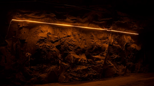 Chasing Amber Lights | LED Strip Lighting | Mineglow