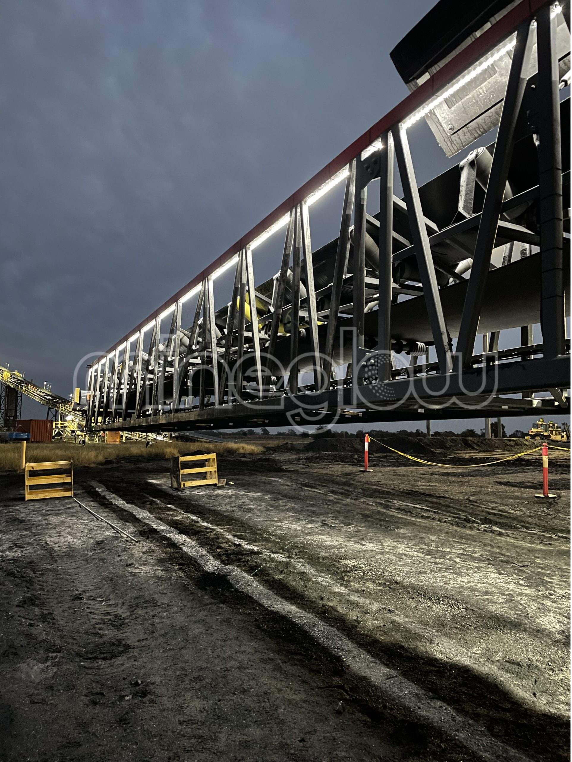 Surface mine conveyor LED lighting
