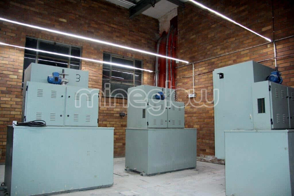 Industrial LED strip lighting for large room